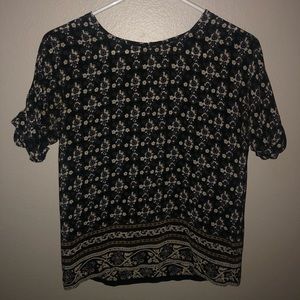 Floral t shirt from madewell 🌸🖤